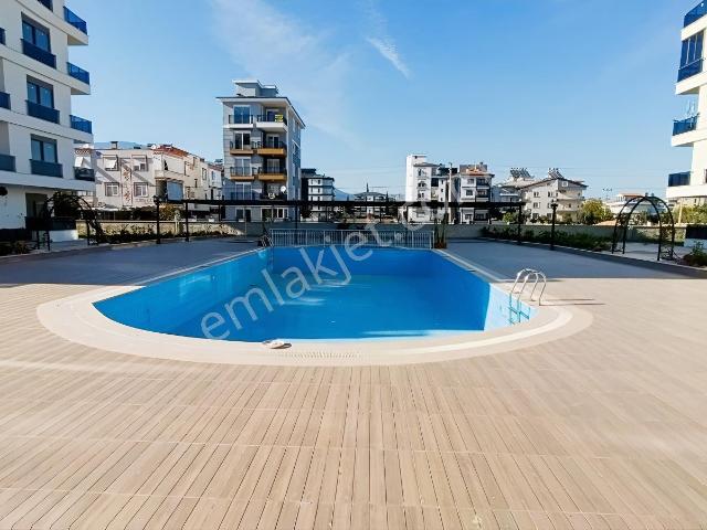 Döşemealtı Yığmalarda 2+1 Havuzlu Sitede
