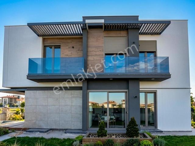 Döşemealtı Yeşilbayır Vatandaşlığa Uygun 6+2 Ful Donanımlı Villa