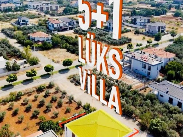 Döşemealtı Yeşilbayır'da 650m2 Arsada 400m2 Lüks Villa