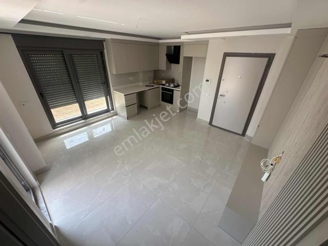 Döşemealtı Yenıköy Mah Sıfır Katta Lüx 1+1