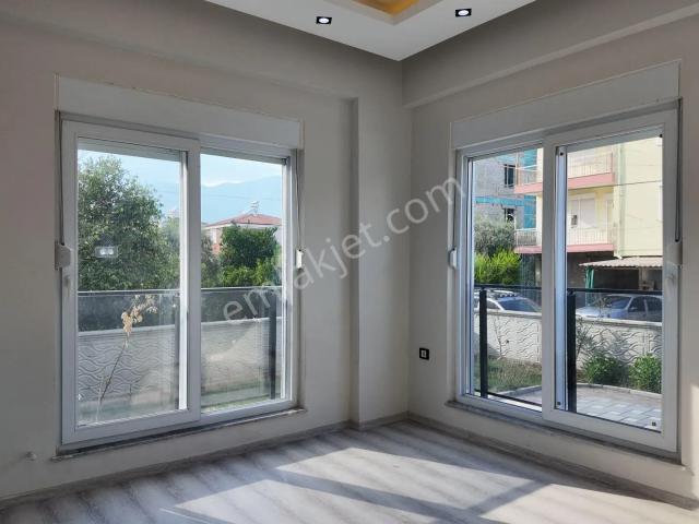 Döşemealtı Yeniköy Atatürk Cd Üzerinde Kiralık 2+1 Yüksek Gırış