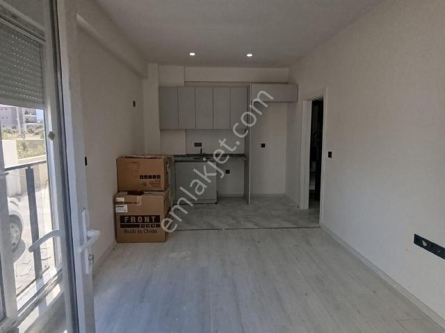 Döşemealtı Yeniköy Mahallesi 1+1 50mt Anayola 100 Mt