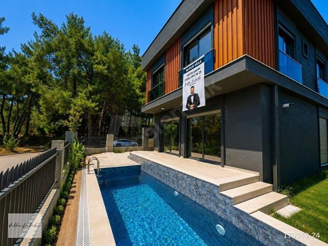 DÖŞEMEALTI ALTINKALE ORFE BÖLGESİNDE ULTRA LÜKS 4+1 KÖŞE VİLLA