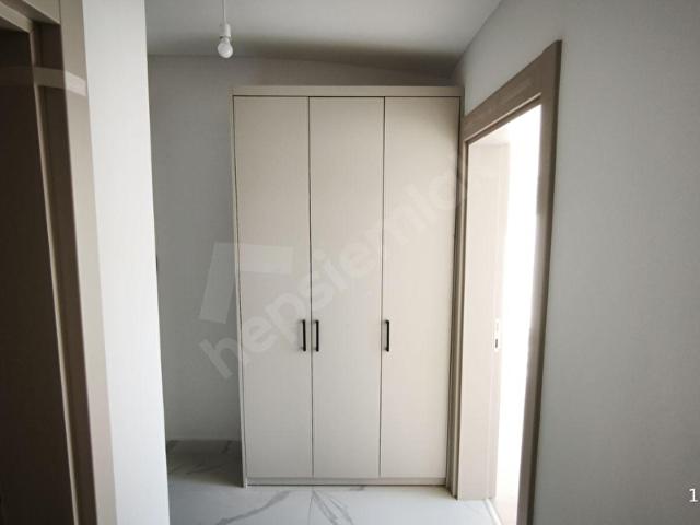 DÖŞEMEALTI CADDE ÜZERİ ÇATI KATI SIFIR 3+1 DAİRE KİRALIK