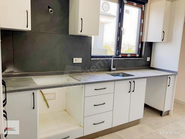 DÖŞEMEALTI YEŞİLBAYIRDA SİTEDE EBEVEYN BANYOLU 2+1 KİRALIK DAİRE
