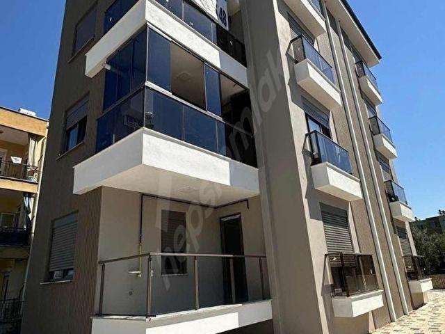 DÖŞEMEALTI YENİKÖYDE EMNİYET KARŞISINDA ULTRA LÜKS 1+1 DAİRE