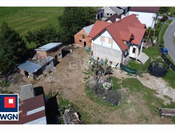Dom z potencjałem 170 m2, garaże, działka 23 a