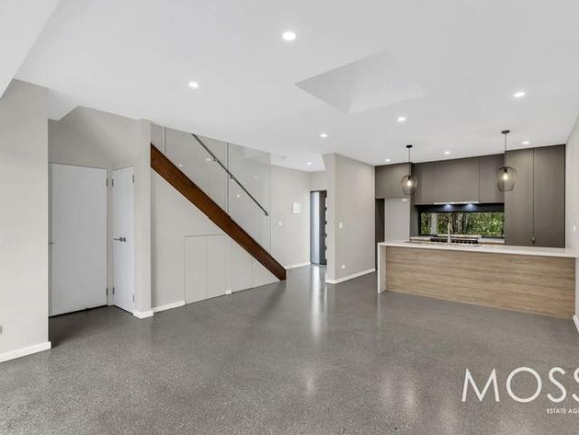 Do not look any further! Luxe living at its best in Thornbury