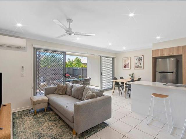 DO NOT LET THIS ONE GO! Beautiful 3 Bedroom Modern Townhome