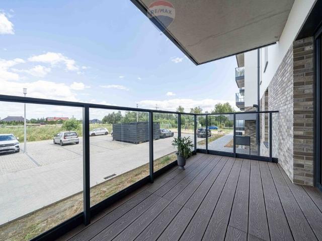 Do sprzedania nowoczesne 2 pokojowe mieszkanie 45 m² z dużą loggią w Kobylnikach