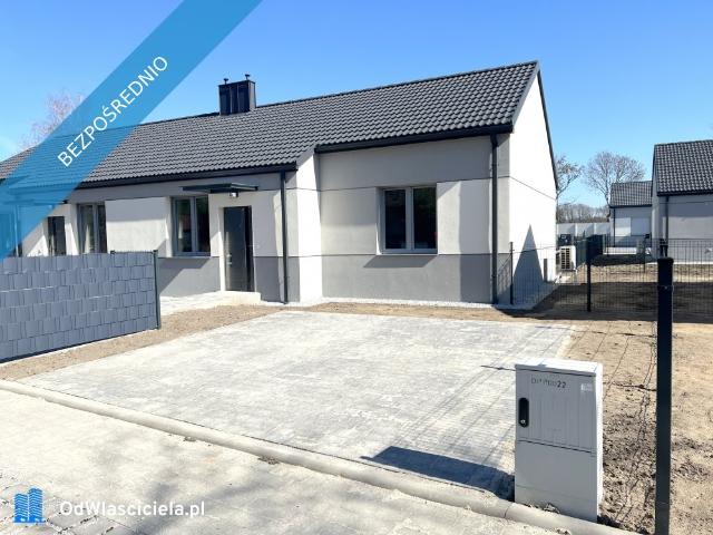 Na sprzedaż nowoczesny bliźniak 67 m² z ogródkiem i miejscami