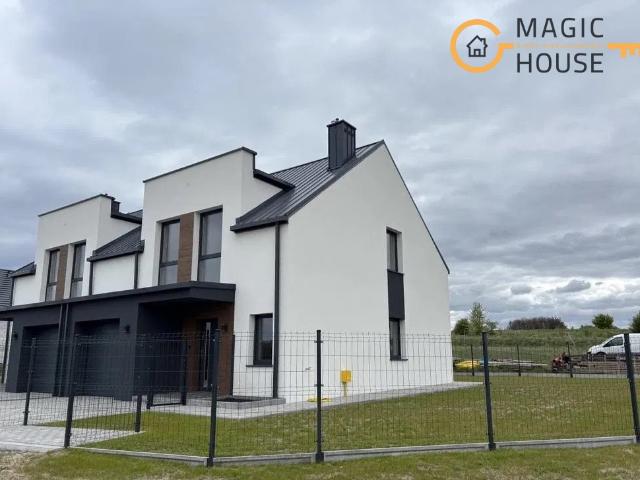 Zapraszam do obejrzenia nowoczesnego bliźniaka 125 m² w Rewie