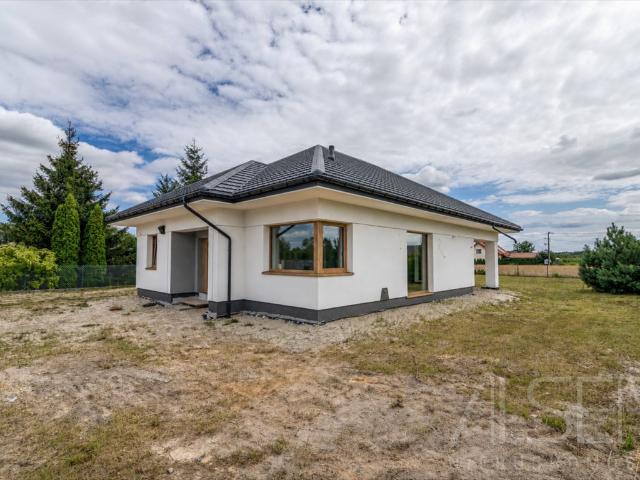 Do sprzedania nowoczesny dom 107 m² z dużym ogrodem w Zabrodziu