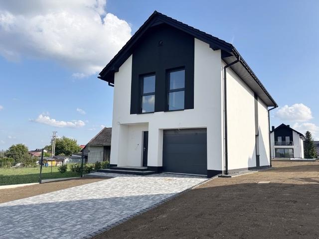 Sprzedam nowoczesny dom 120 m² z dużym ogrodem w Szarowie