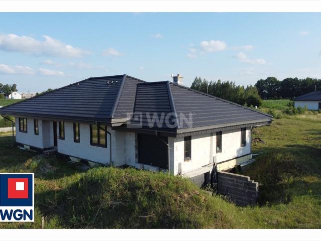 Do sprzedania nowoczesny dom 298 m² z garażem w Wichulcu