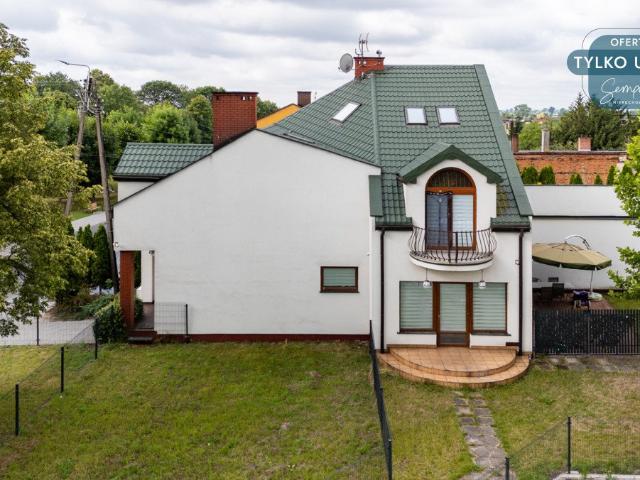 Do sprzedania nowoczesny dom 214 m² z działalnością w Złoczewie