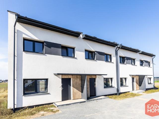 Do sprzedania dom 73 m² z ogródkiem i miejscami parkingowymi