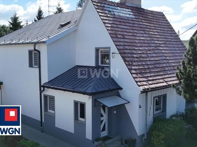 Do sprzedania dom 113 m² z ogrodem i garażem w Kłodzku