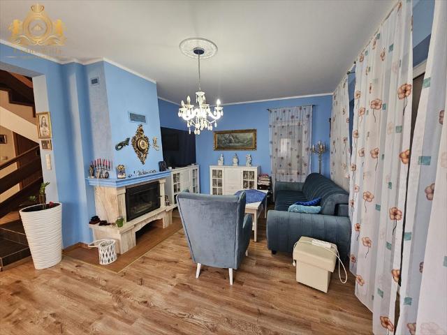 Do sprzedania dom 135,51 m² w Leoncinie z altaną i ogrodem