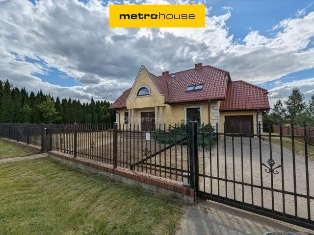 Do sprzedania dom 199 m² z dużą działką w Serocku