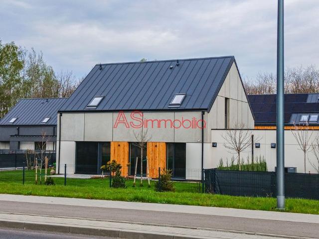 Do sprzedania dom bliźniaczy 116 m² z garażem w Czosnowie