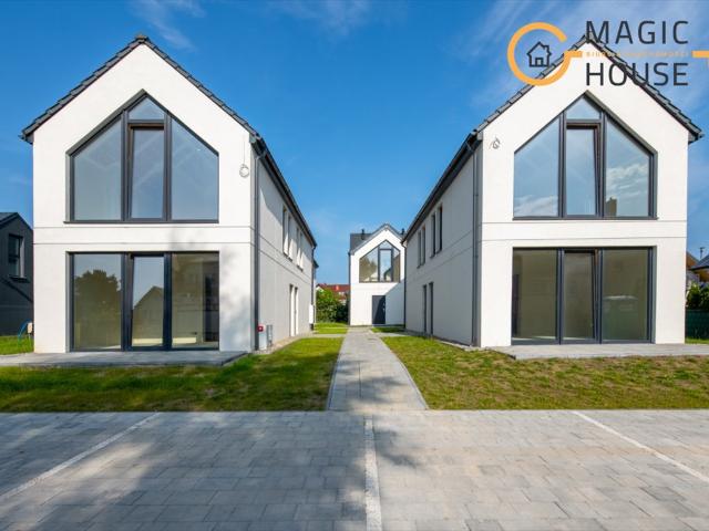 Do sprzedania dom bliźniaczy 49 m² blisko morza w Jastrzębiej Górze