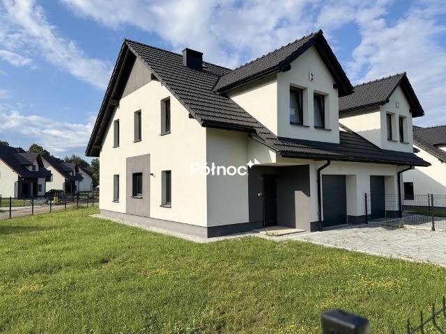 Do sprzedania dom bliźniak 131 m² z garażem i działką 4,43 ara
