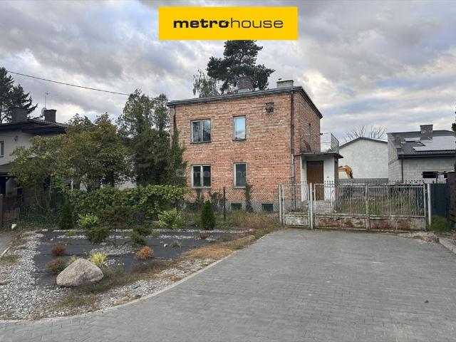 Do sprzedania dom do remontu w Warce 104 m² z potencjałem