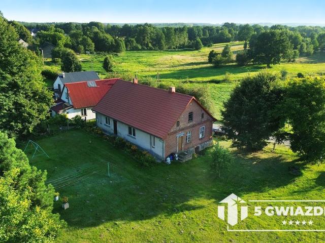 Do sprzedania dom dwurodzinny 184 m² z dużą działką w Przeradzu