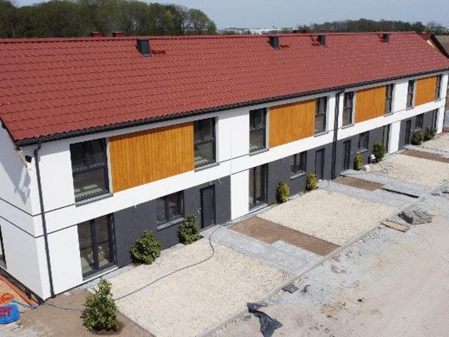 Do sprzedania dom szeregowy 105 m² z działką 202 m² w Baranowicach
