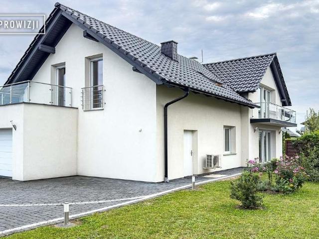 Do sprzedania energooszczędny dom 211 m² z ogrodem w Prószkowie