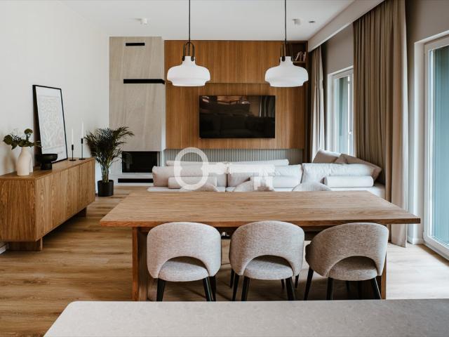 Do sprzedania funkcjonalny dom 185 m² z ogródkiem i balkonem