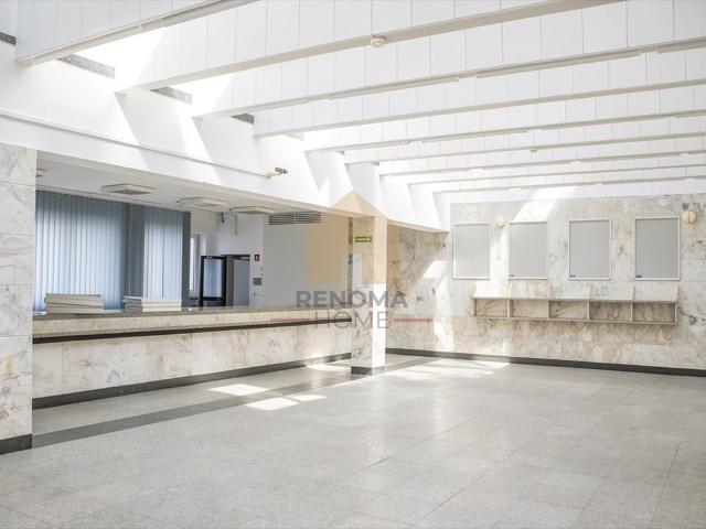 Do sprzedania inwestycyjny budynek 2000 m² w Dębnie
