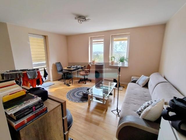 Do sprzedania jasne 2 pokojowe mieszkanie 53 m² z balkonem