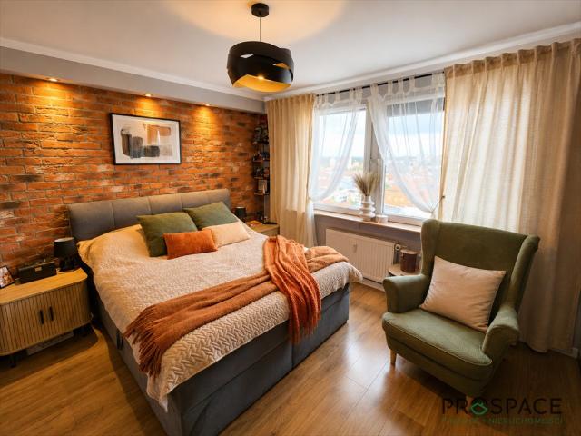 Do sprzedania jasne 3 pokojowe mieszkanie 58 m² z balkonem w centrum Zielonej Góry