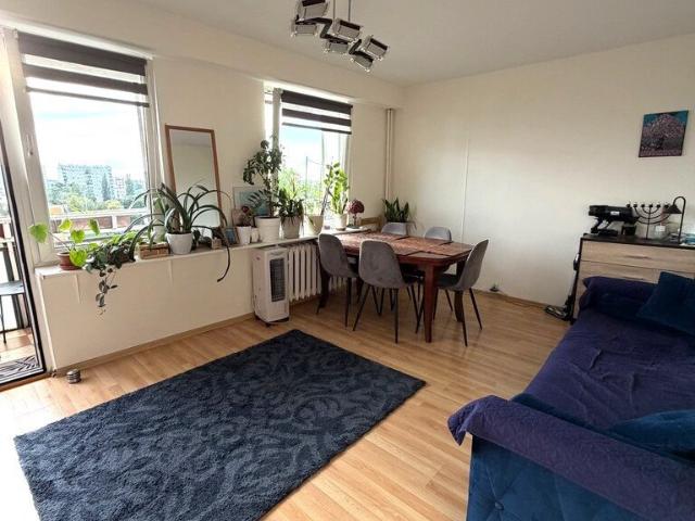 Do sprzedania jasne 3 pokojowe mieszkanie 60 m² z balkonem w Pruszkowie