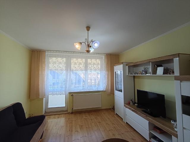 Do sprzedania jasne, 52 m² mieszkanie z balkonem i garażem