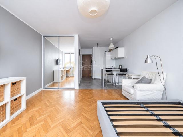 Polecam kawalerkę 24,8 m² w centrum Warszawy, blisko metra