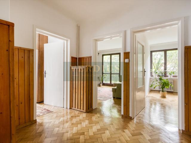 Do sprzedania klimatyczny dom z potencjałem 190 m² w Warszawie