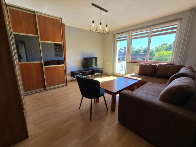Sprzedam komfortowe 36 m² mieszkanie z balkonem w Mysłowicach