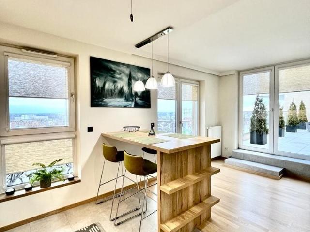 Do sprzedania komfortowe 55 m² mieszkanie z tarasem i klimatyzacją