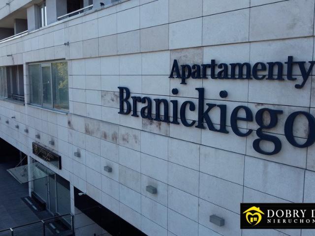 Do sprzedania luksusowy apartament 210 m² z wysokimi sufitami w Białymstoku