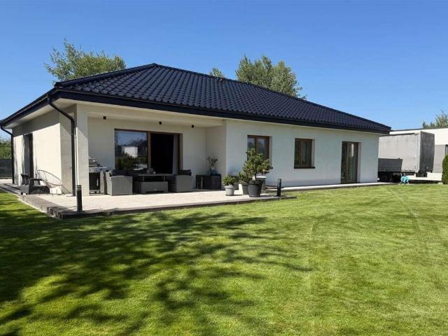 Do sprzedania luksusowy dom 153 m² z wyposażeniem w Stanowicach