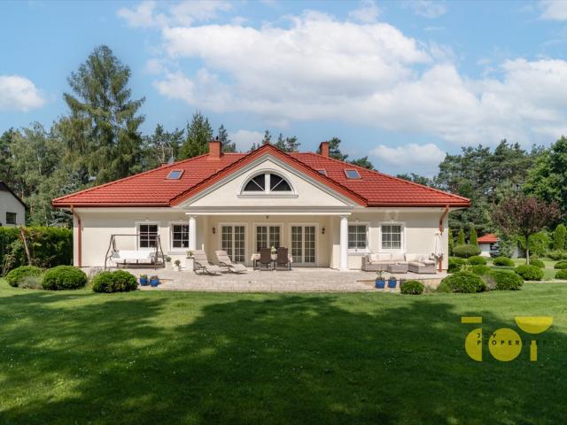 Do sprzedania luksusowy dom 325 m² w Starej Miłosnej