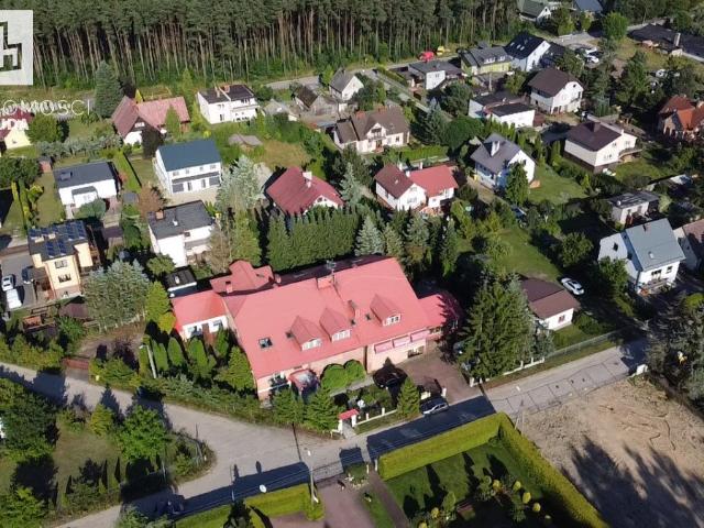 Do sprzedania pensjonat 1630 m² w Borowie z potencjałem inwestycyjnym