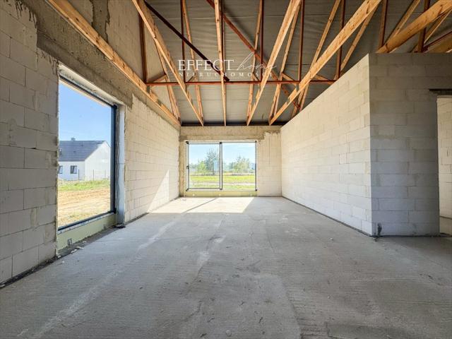 Do sprzedania przestronny dom 106 m² z ogrodem w Wrociszowie