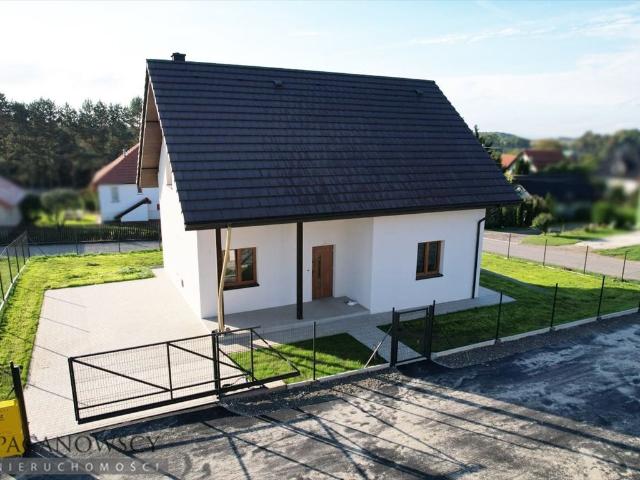 Do sprzedania przestronny dom 132 m² w Łuczycach