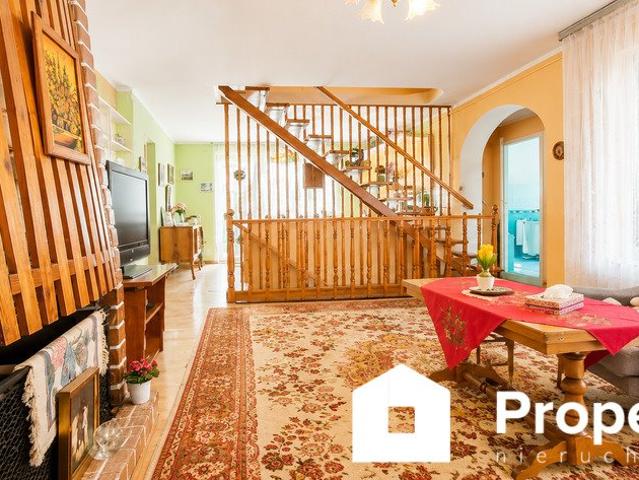 Do sprzedania przestronny dom 147,9 m² z garażem i potencjałem inwestycyjnym