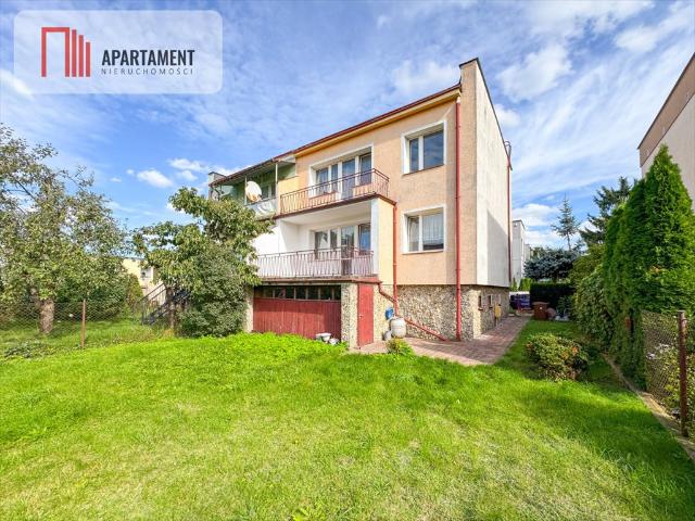 Do sprzedania przestronny dom 150 m² z 5 pokojami w spokojnej okolicy