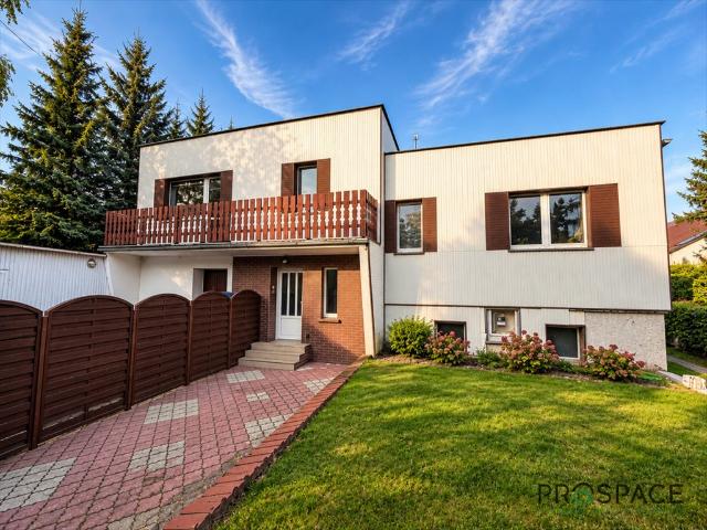 Do sprzedania przestronny dom 180 m² z dużym potencjałem w Niałek Wielki